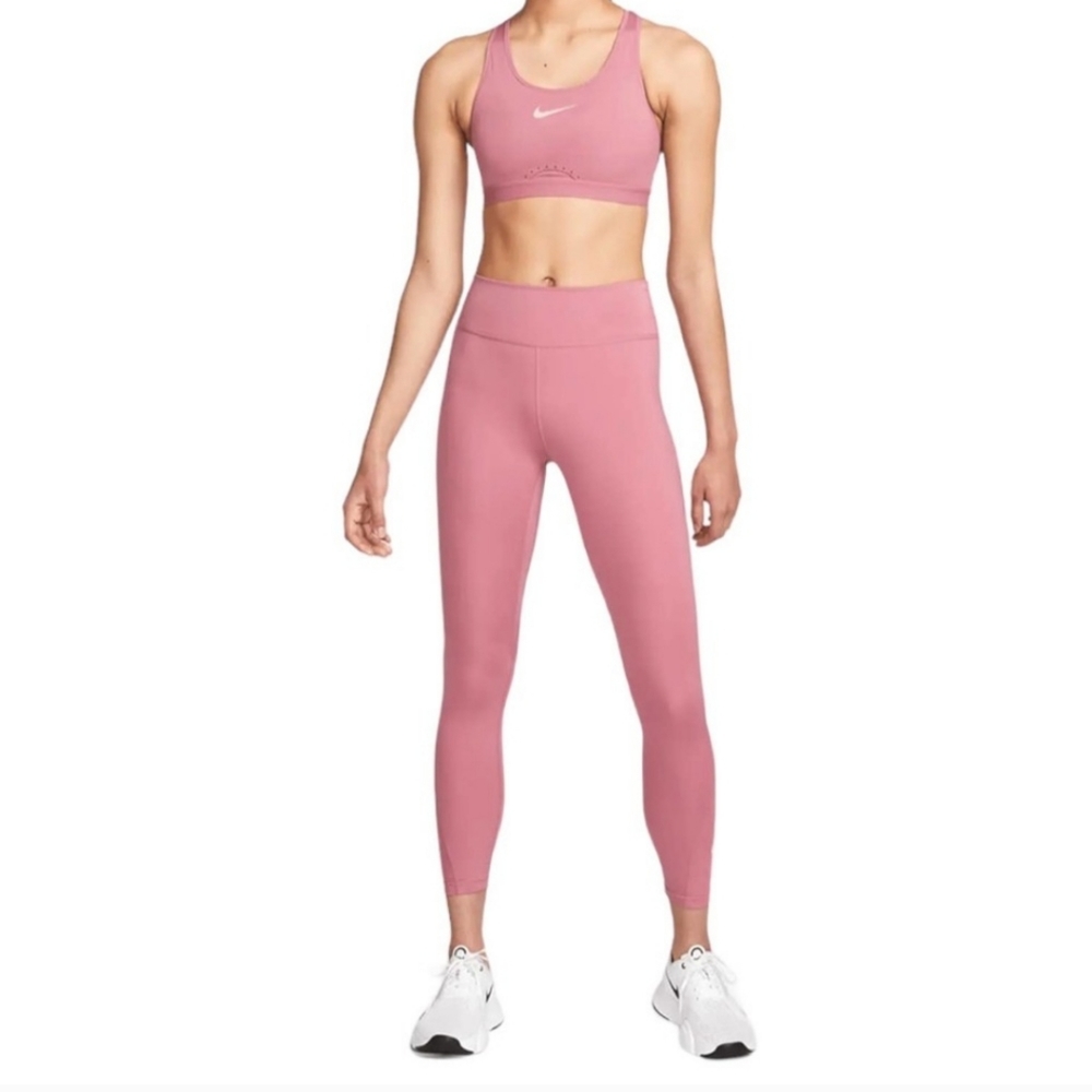 Nike Swoosh Bra Women's Dessert Berry - Picture 5 of 7